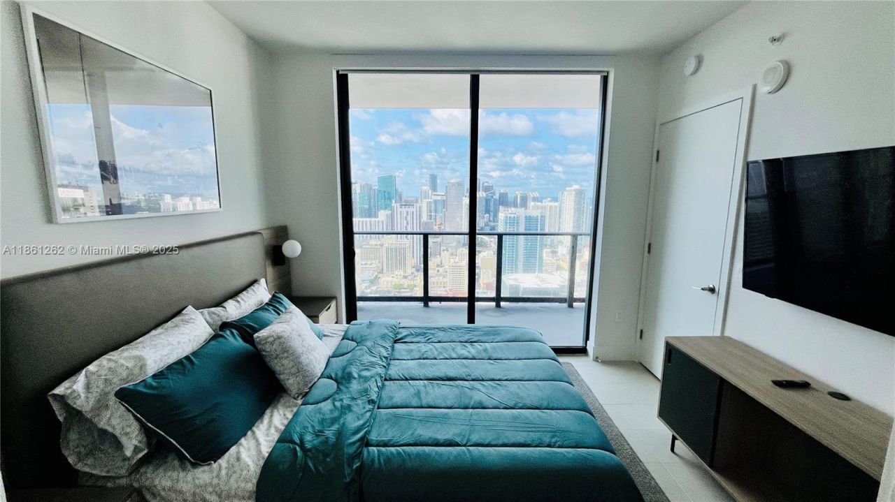 159 NE 6th St, Unit 4605, Miami, FL 33132 Photo