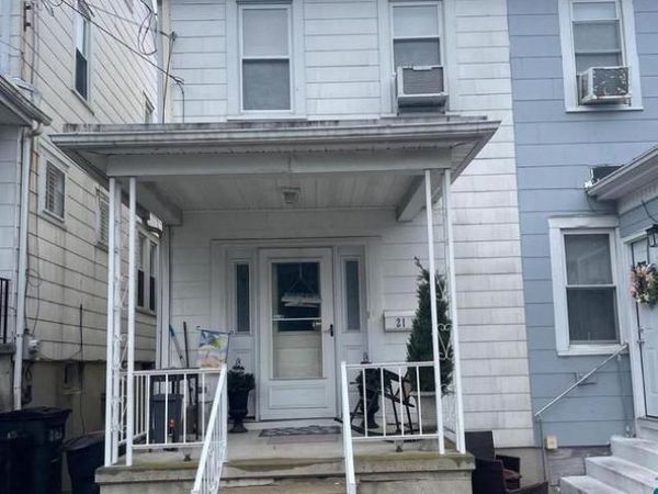 21 S 21ST STREET, POTTSVILLE, PA 17901