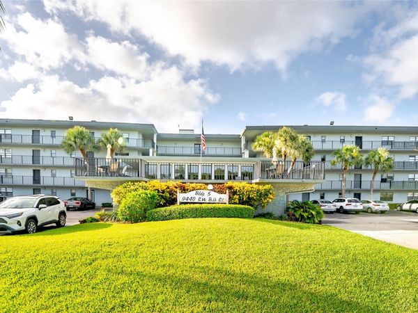 9440 SW 8th Street, Unit 401, Boca Raton, FL 33428
