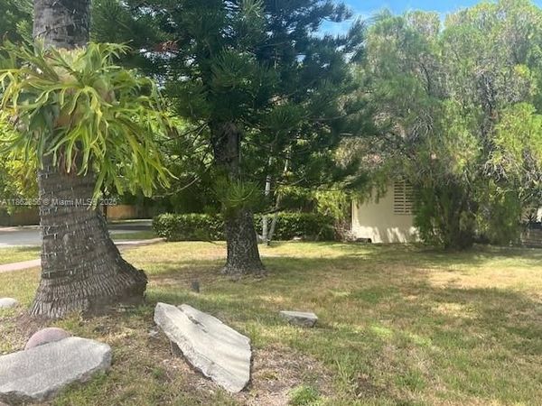 4445 N Michigan Ave, Miami Beach, FL 33140