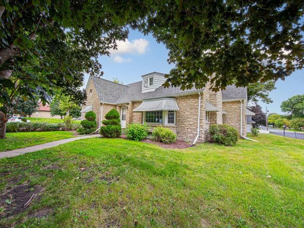 358 4th Street, Gaylord, MN 55334