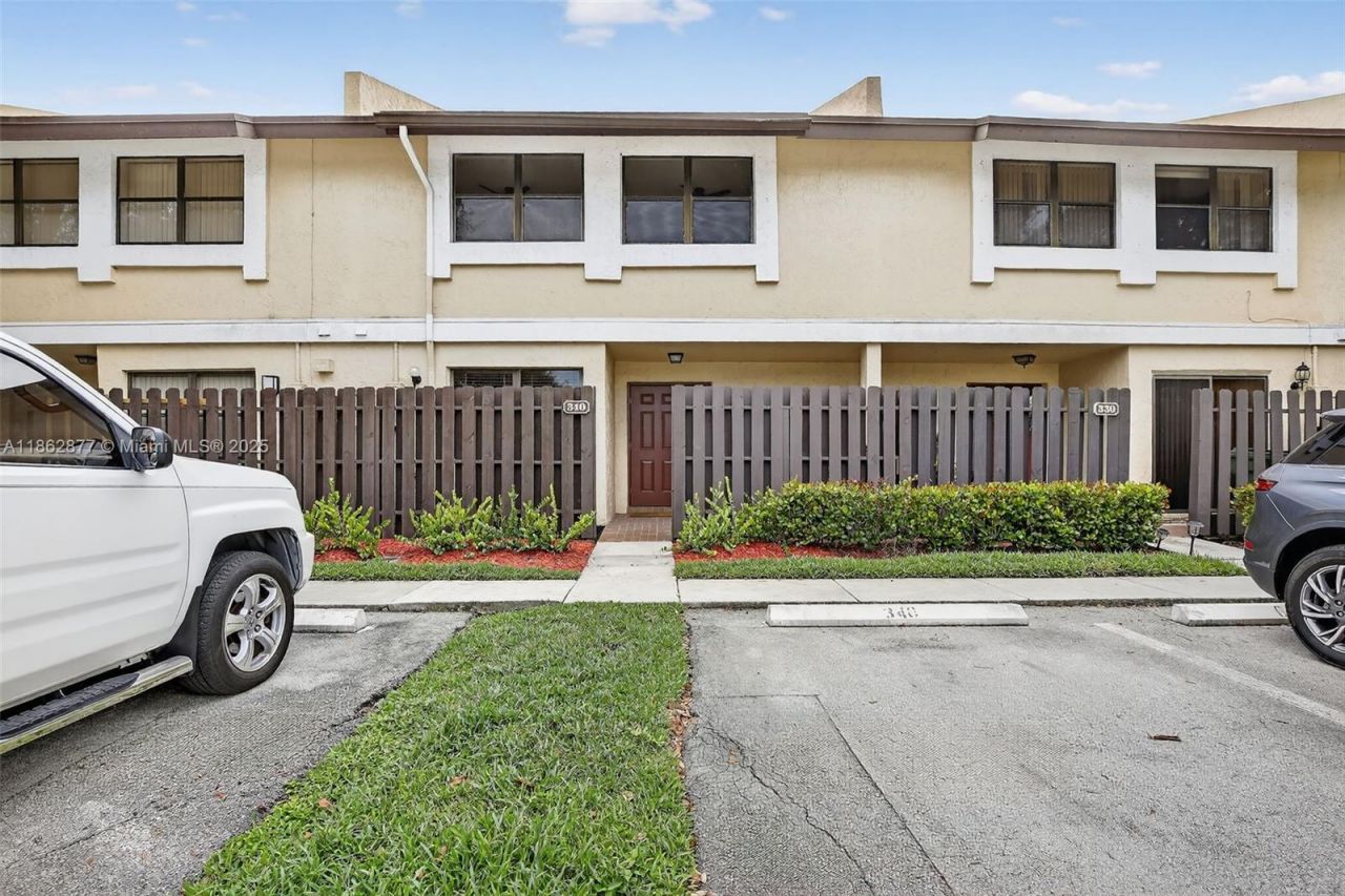 340 SW 97th Ave, Pembroke Pines, FL 33025 Photo