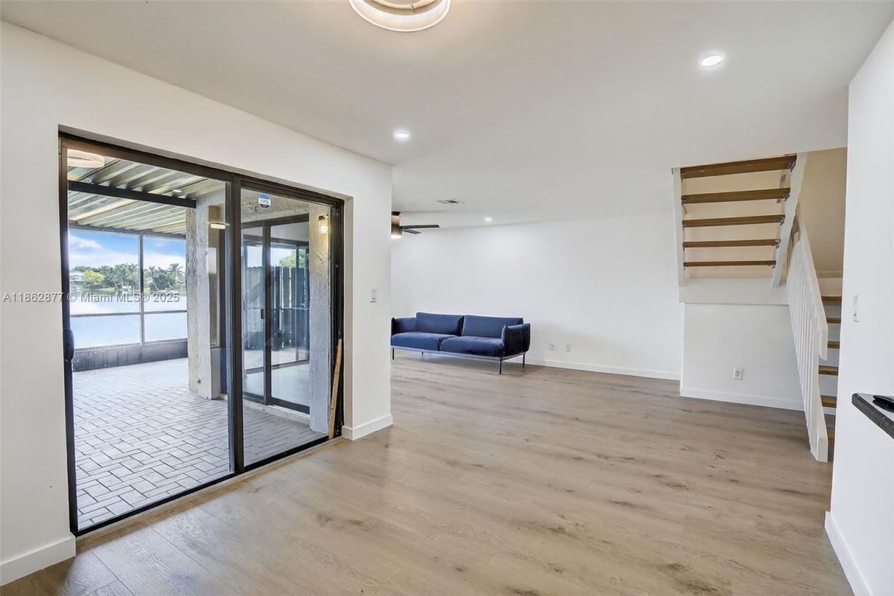 340 SW 97th Ave, Pembroke Pines, FL 33025 Photo