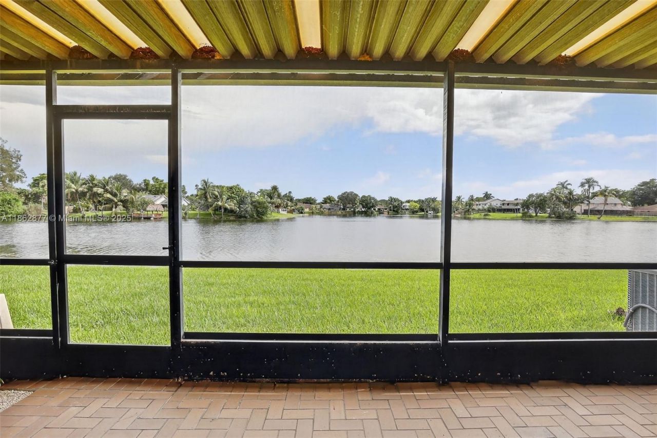 340 SW 97th Ave, Pembroke Pines, FL 33025 Photo