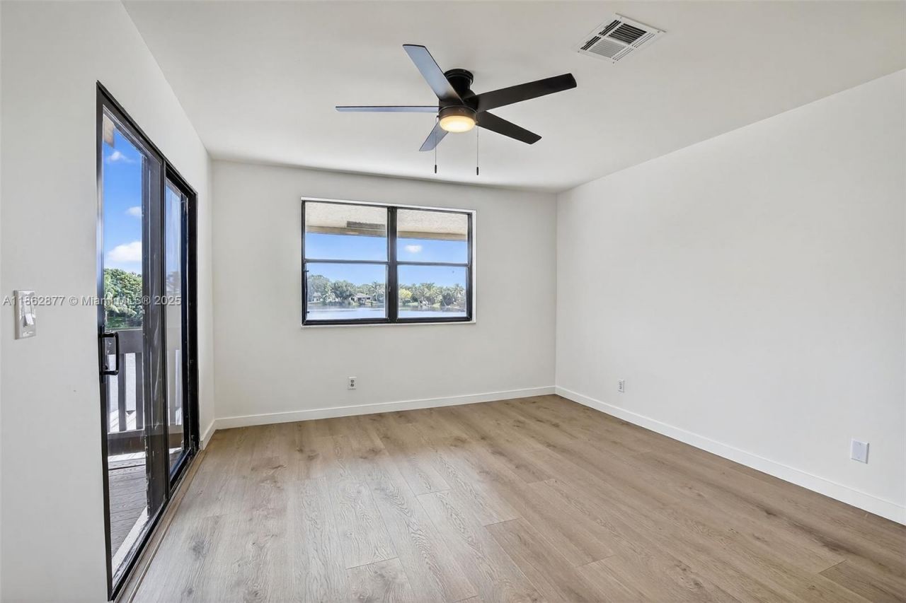 340 SW 97th Ave, Pembroke Pines, FL 33025 Photo