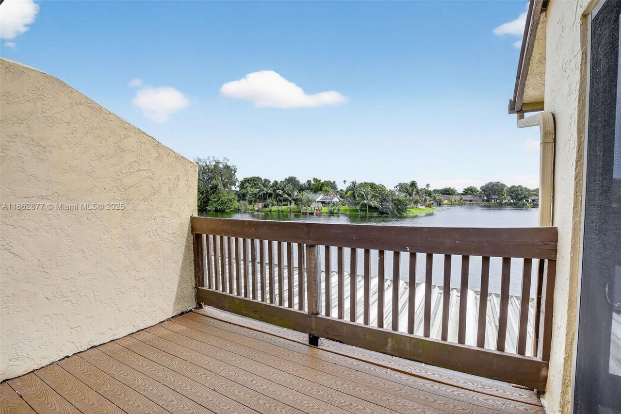 340 SW 97th Ave, Pembroke Pines, FL 33025 Photo