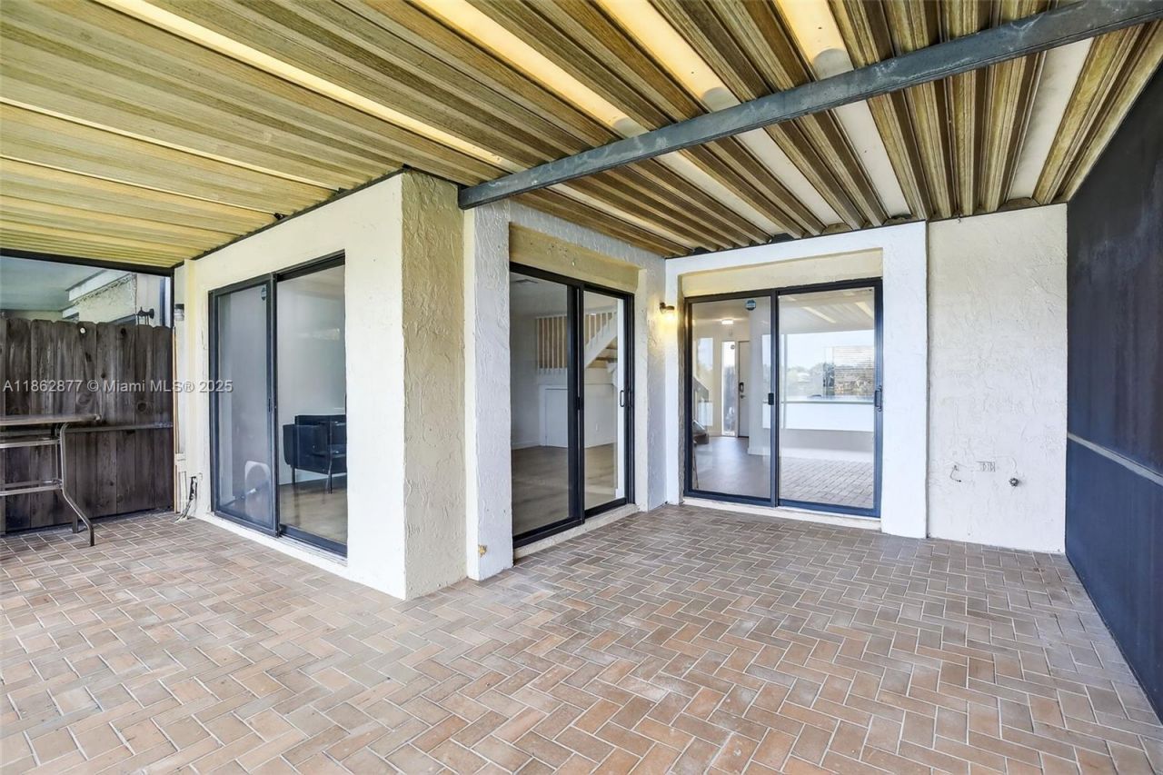 340 SW 97th Ave, Pembroke Pines, FL 33025 Photo