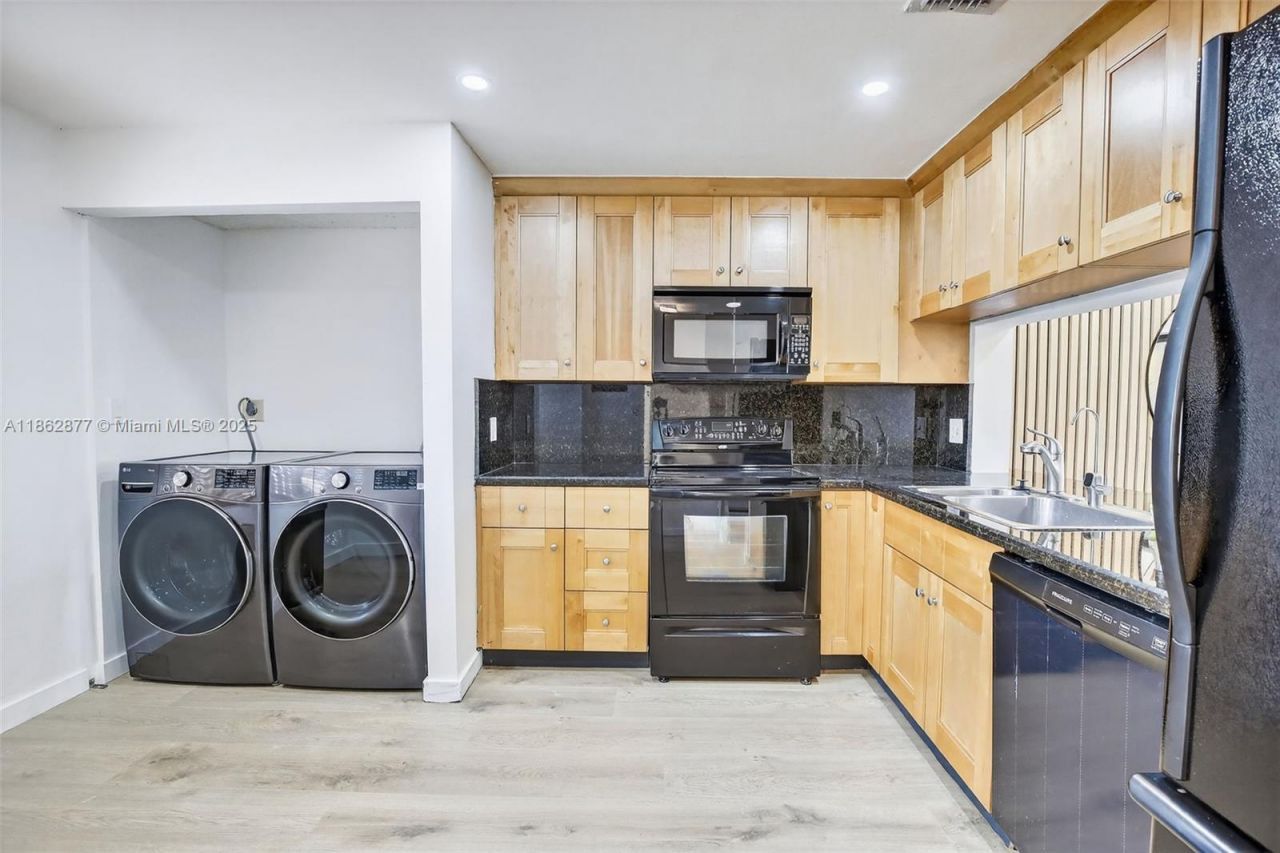 340 SW 97th Ave, Pembroke Pines, FL 33025 Photo