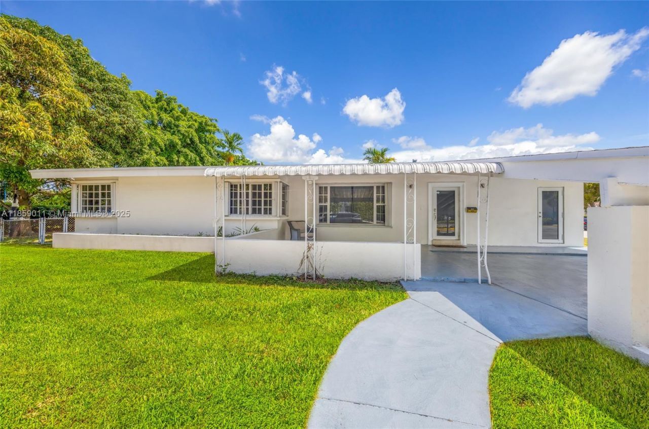 1700 N Treasure Dr, North Bay Village, FL 33141 Main Photo