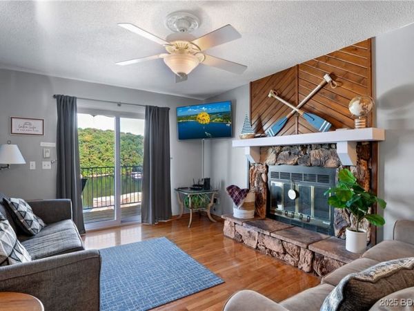20 Wheel House Court, Unit 4B, Lake Ozark, MO 65049