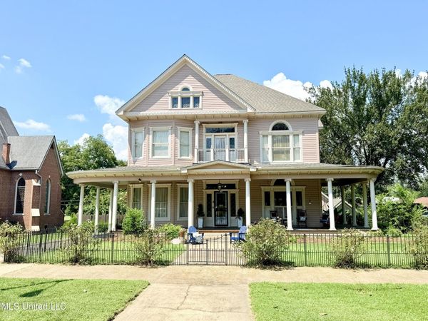 433 S Main Street, Grenada, MS 38901