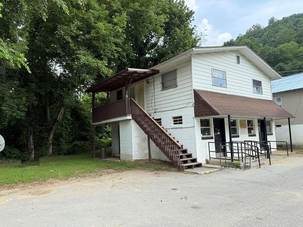 473 CLEARFORK ROAD, LYNCO, WV 24857