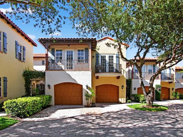 1028 Coralina Lane, Delray Beach, FL 33483