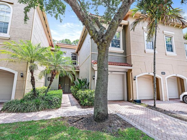 4981 Bonsai 105 Circle, Unit 105, Palm Beach Gardens, FL 33418