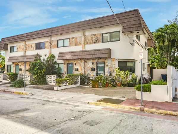 300 80th Street, Unit 300, Miami Beach, FL 33141