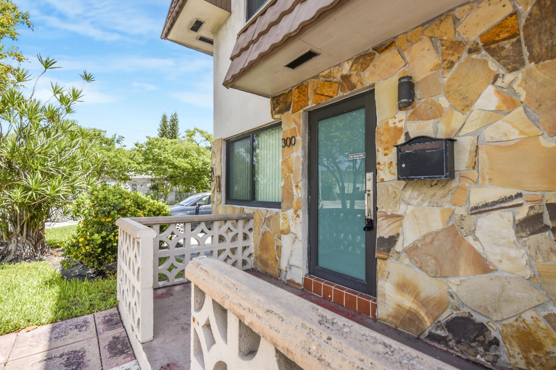 300 80th Street, Unit 300, Miami Beach, FL 33141 Photo