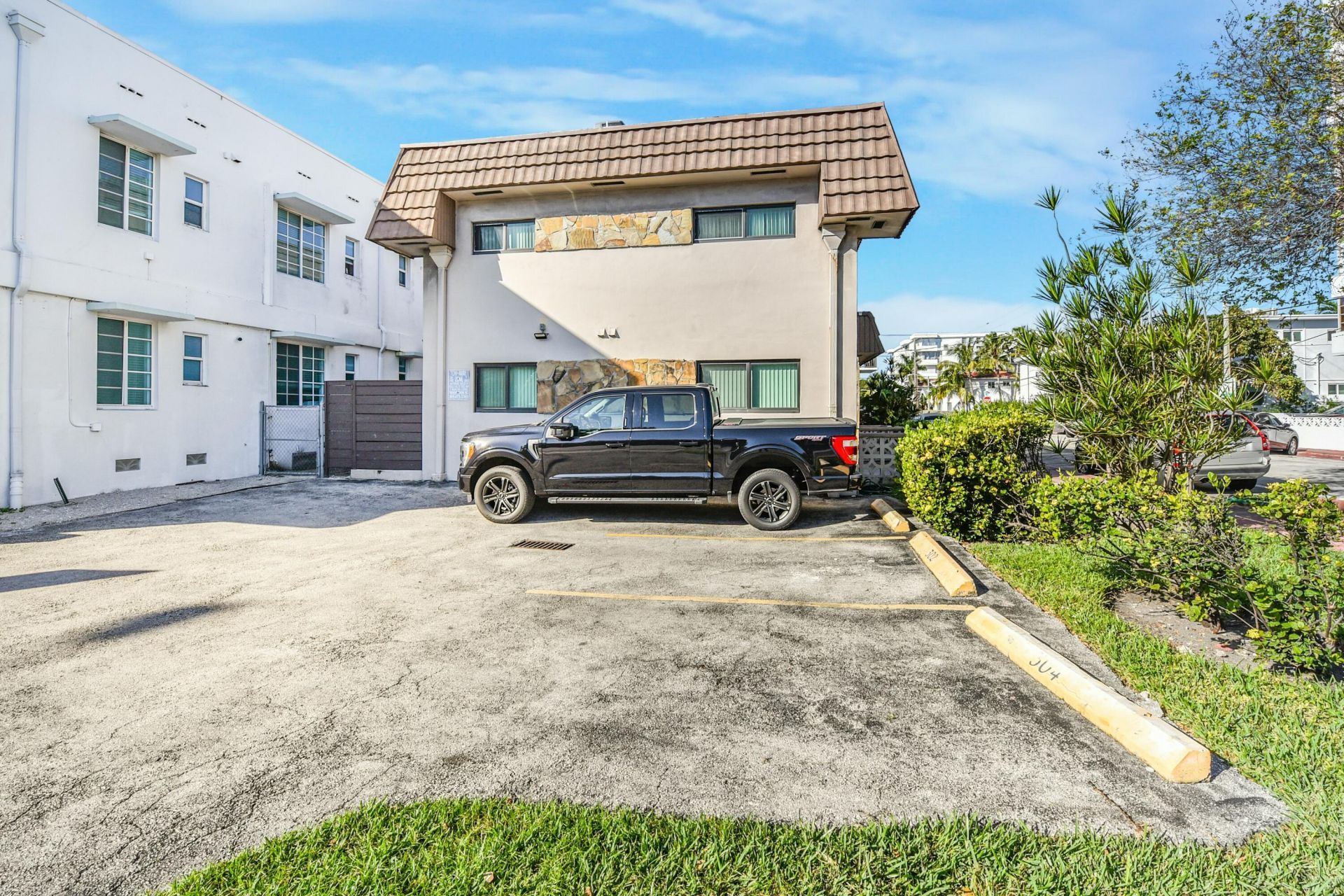 300 80th Street, Unit 300, Miami Beach, FL 33141 Photo