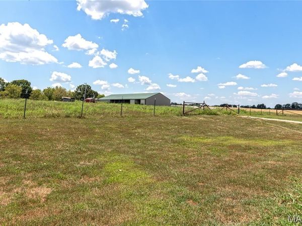 26469 Roam Drive, Waynesville, MO 65583