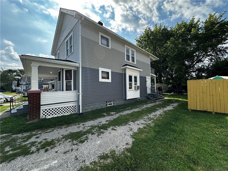 707 W 20th Street, Lorain, OH 44052 Photo 4