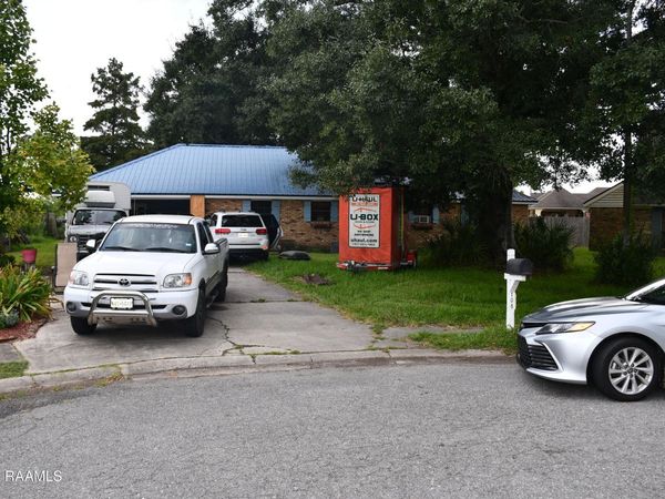 108 Seagull Circle, Lafayette, LA 70508