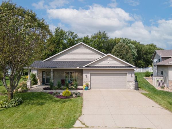255 Golden Bear Lane, Zumbrota, MN 55992