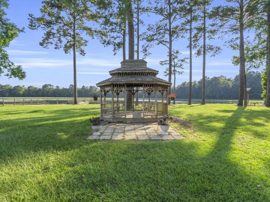 Property Image 100