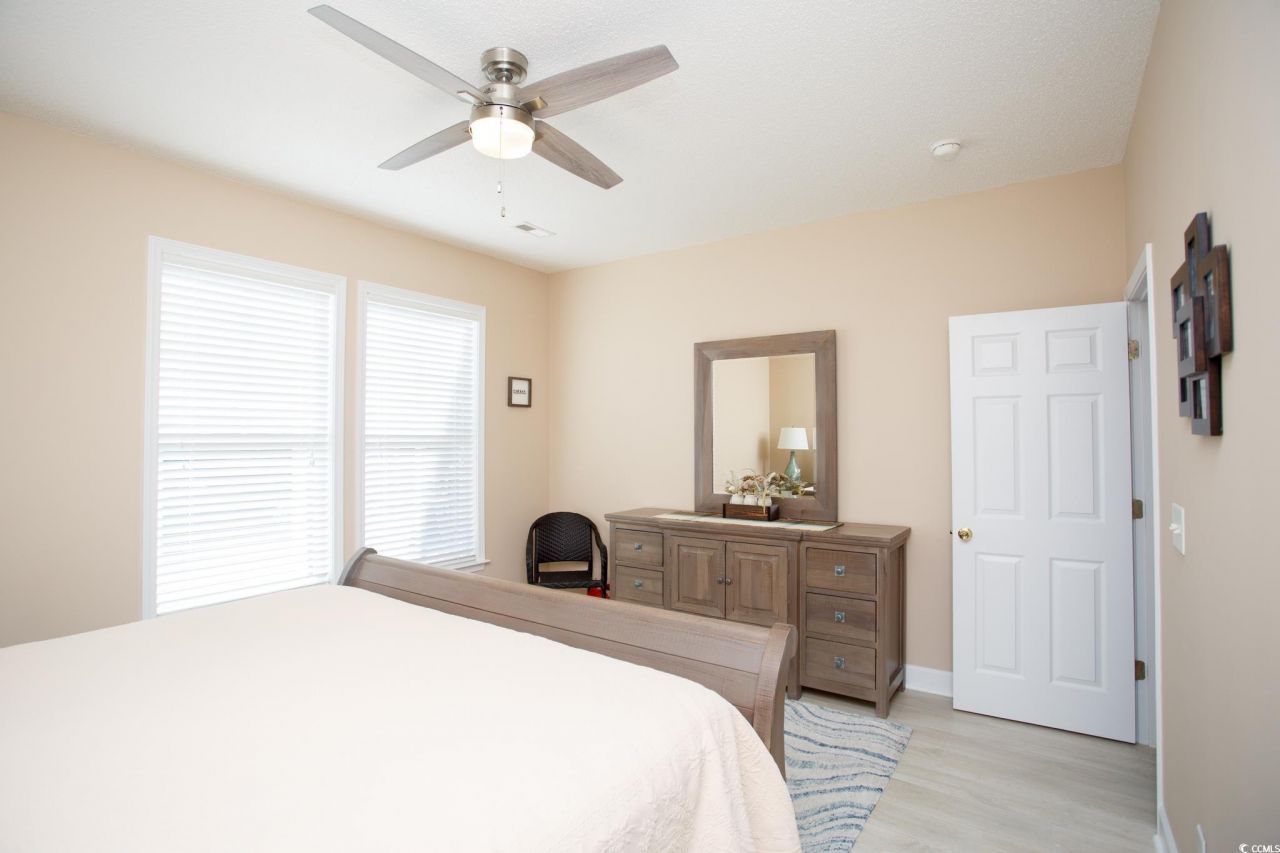 301 River Rock Ln. Photo 14