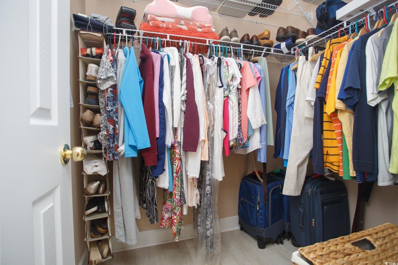 301 River Rock Ln. Photo 17