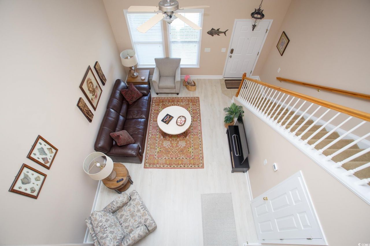 301 River Rock Ln. Photo 3