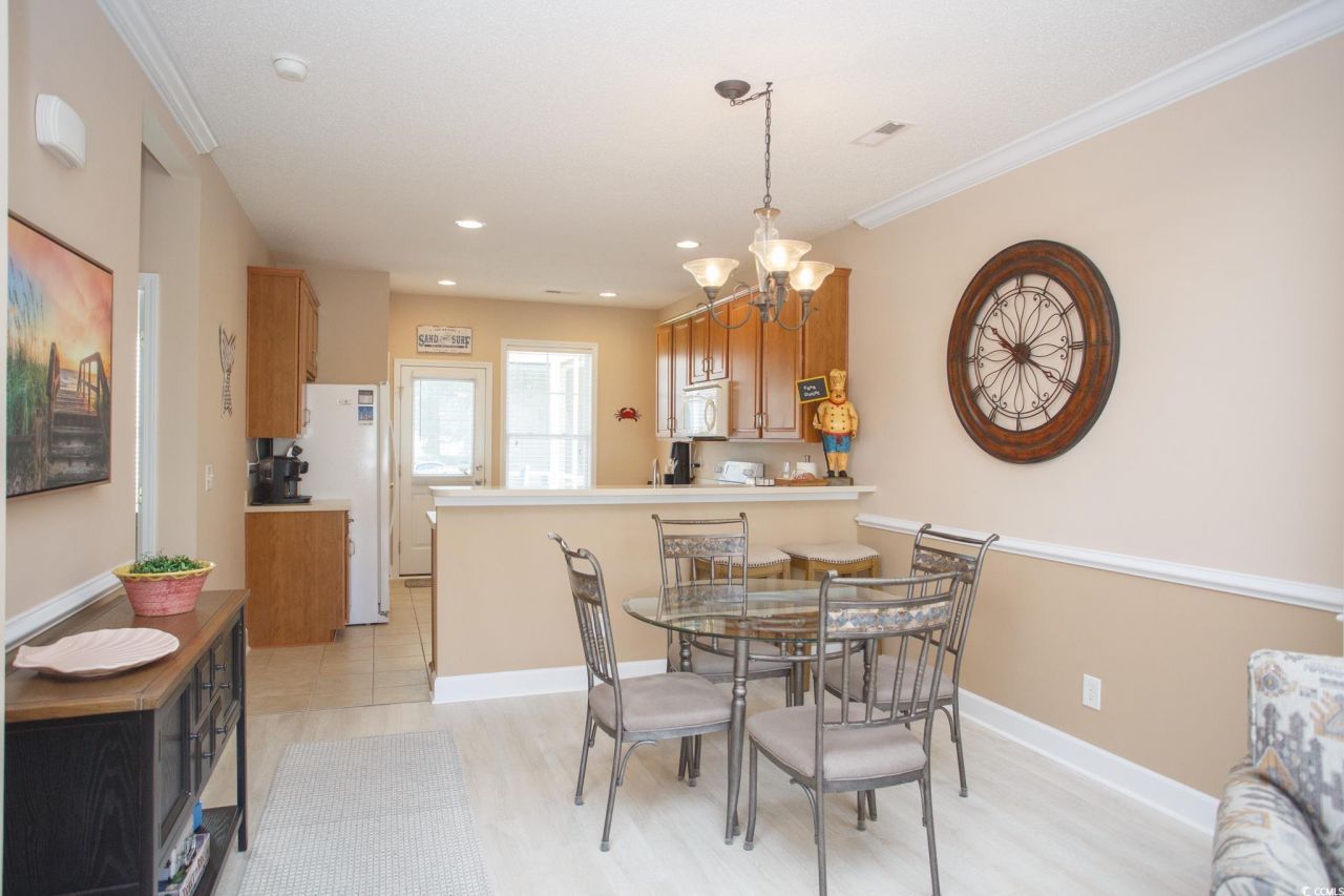 301 River Rock Ln. Photo 7