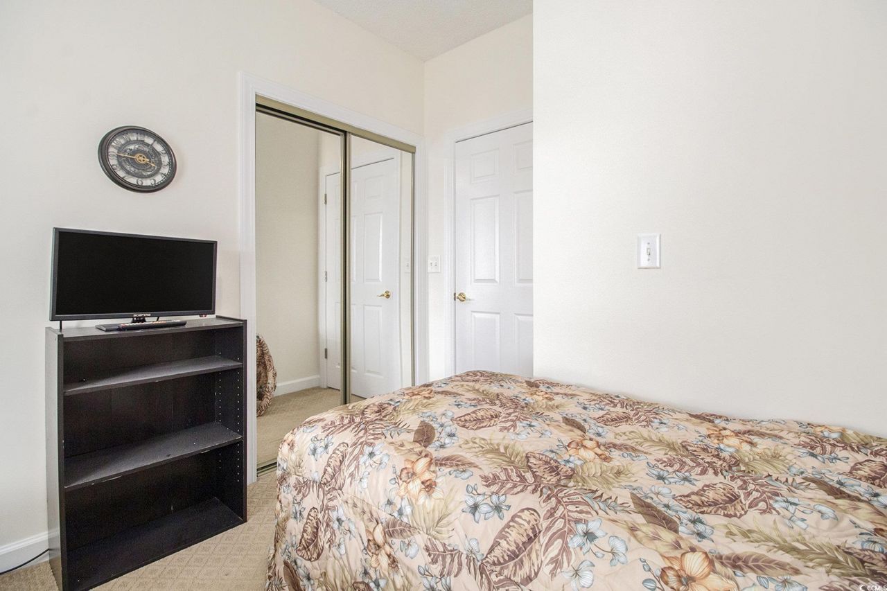 5750 Oyster Catcher Dr. Photo 17