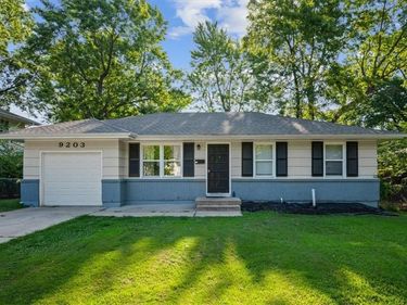 9203 Marsh Avenue, Kansas City, MO 64138