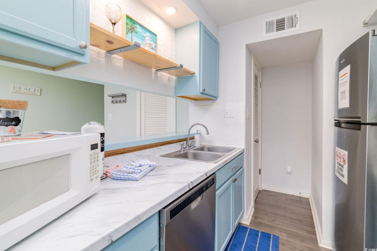 9661 Shore Dr. Photo 12