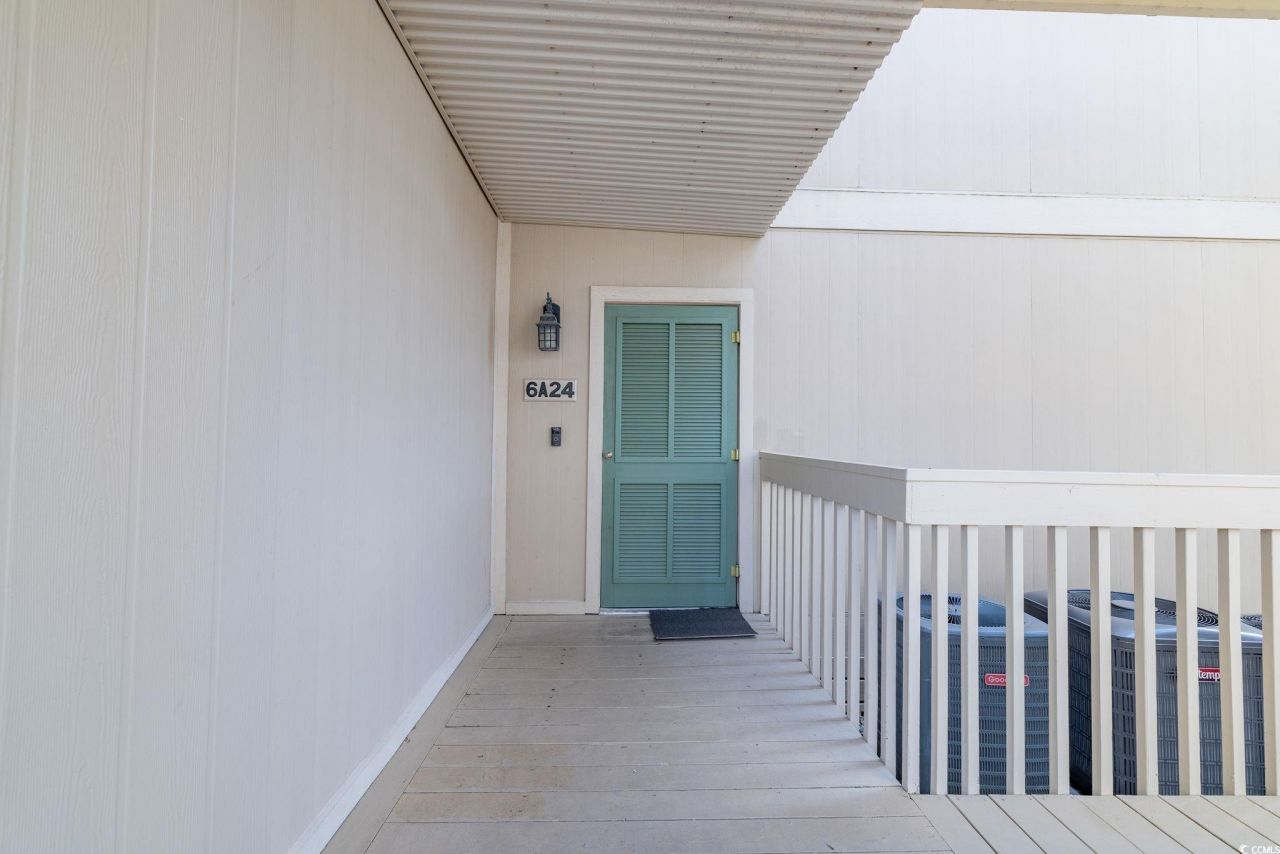 9661 Shore Dr. Photo 27