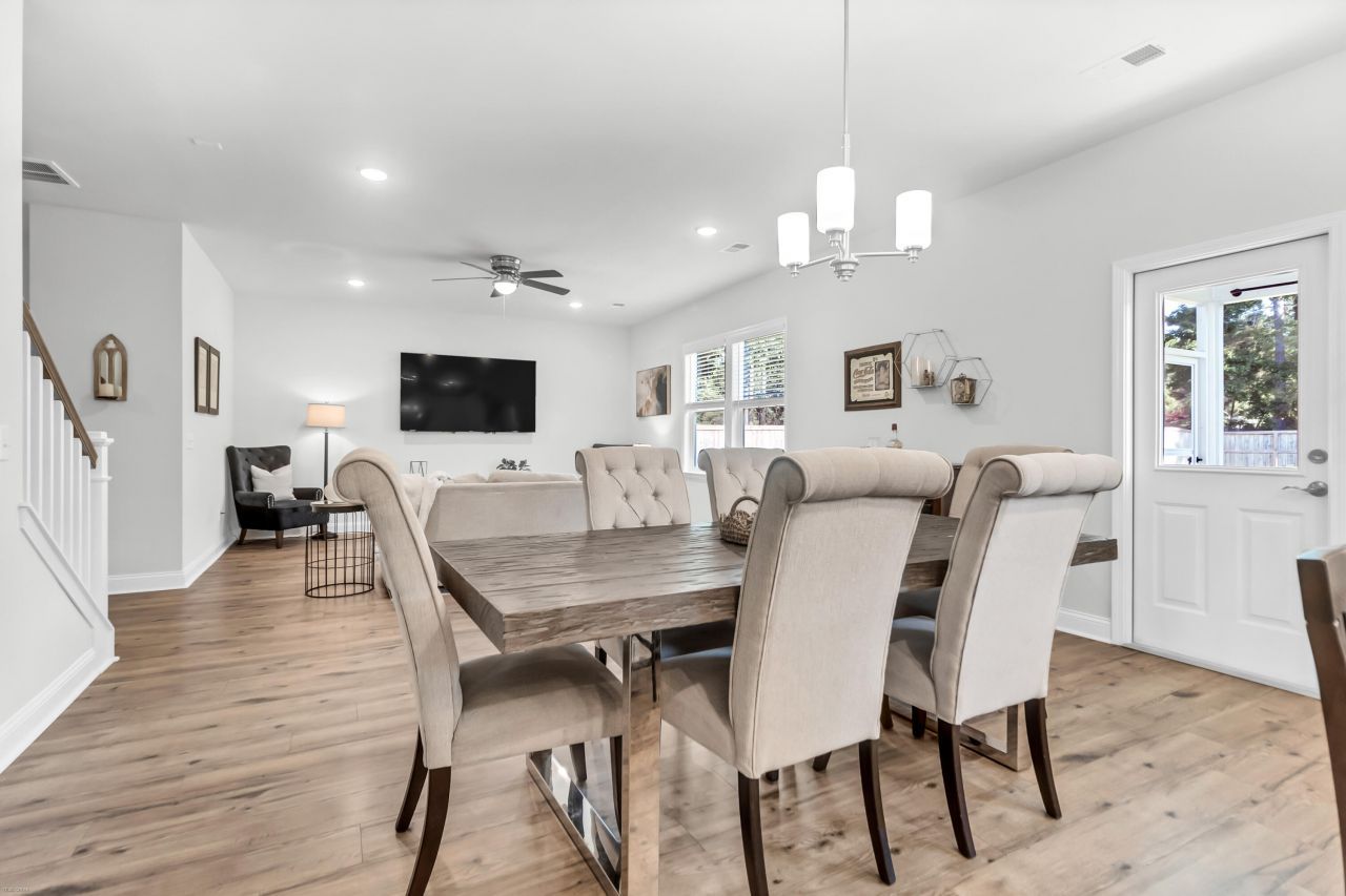 3061 Grinnell Street Photo 15