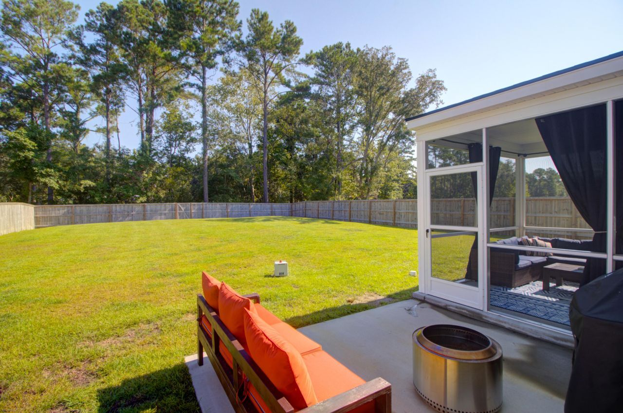 3061 Grinnell Street Photo 25