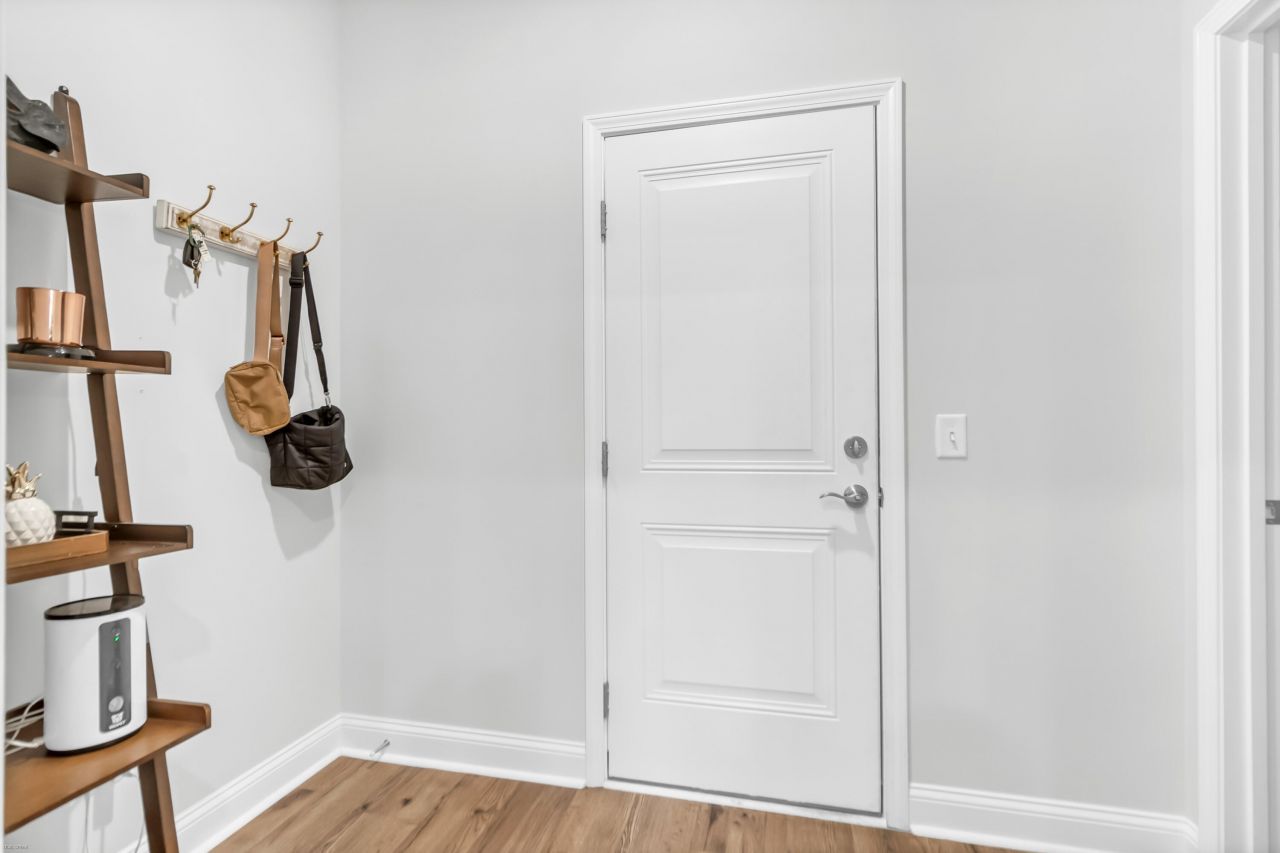 3061 Grinnell Street Photo 26