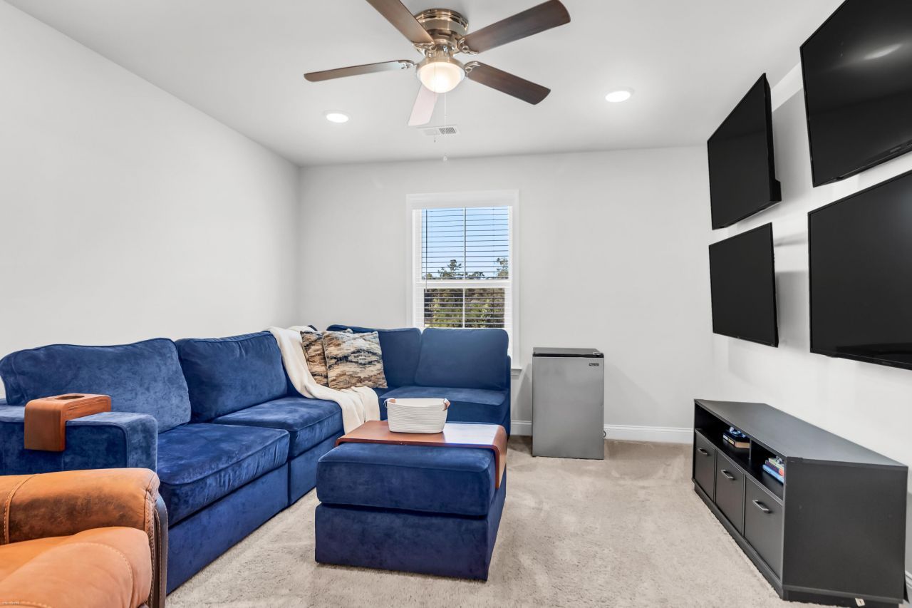 3061 Grinnell Street Photo 29