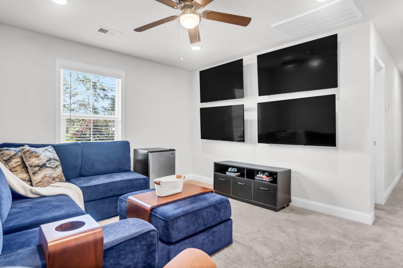 3061 Grinnell Street Photo 30