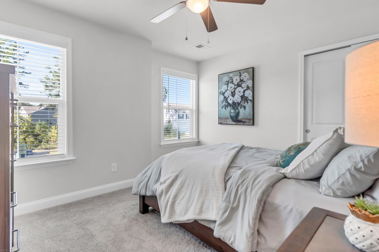 3061 Grinnell Street Photo 33