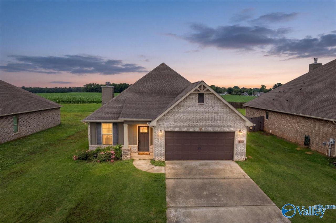 146 Elledge Farm Drive, Hazel Green, AL 35750 Main Photo