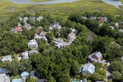 23 Robert Mills Circle photo 4