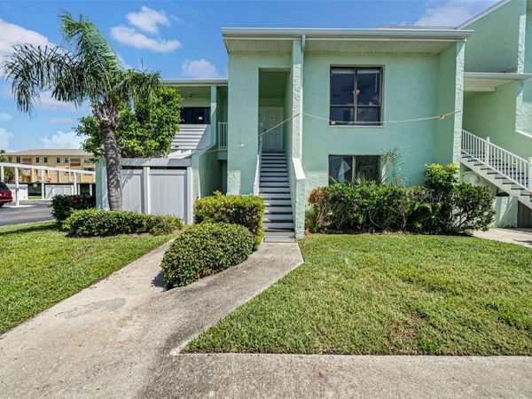 1 WINDRUSH BOULEVARD, Unit 30, INDIAN ROCKS BEACH, FL 33785