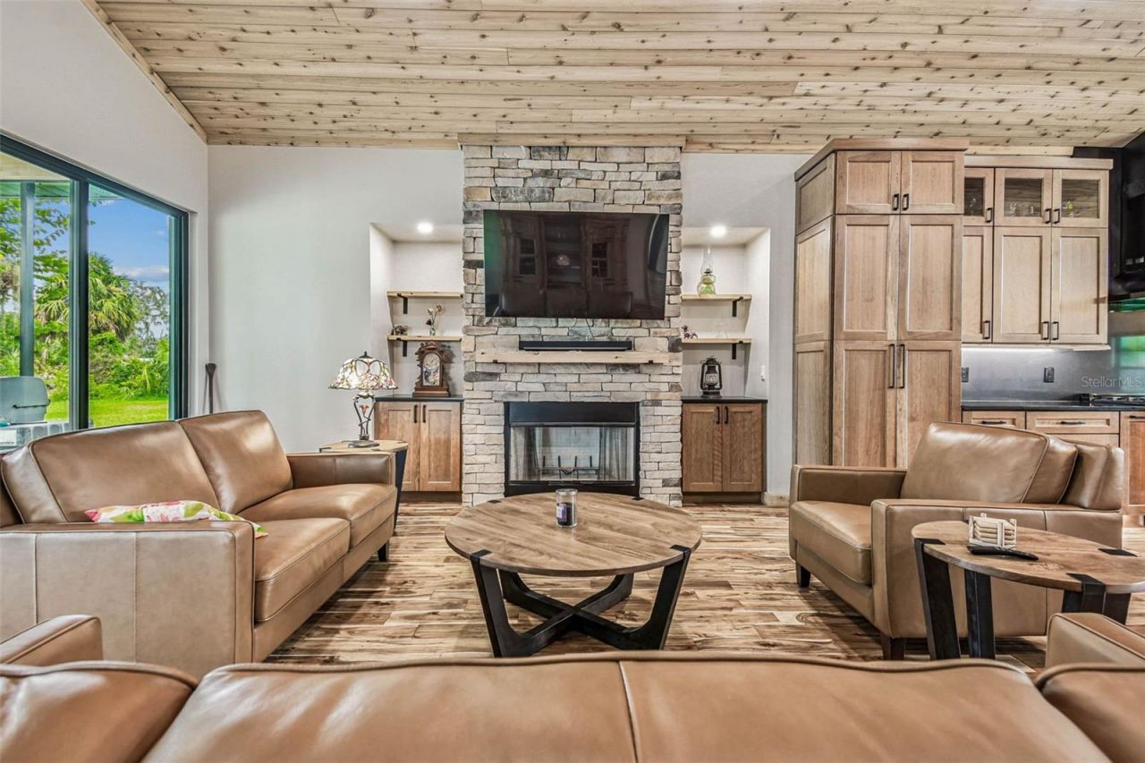 1517 Uncle Buds Lane, Lithia, FL 33547 Photo