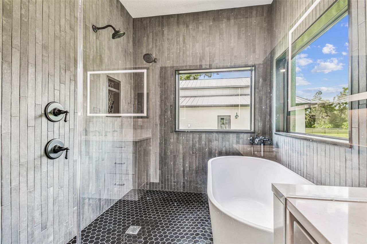 1517 Uncle Buds Lane, Lithia, FL 33547 Photo