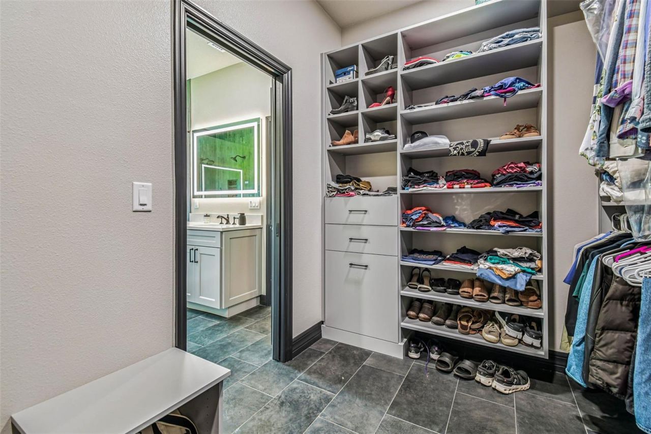 1517 Uncle Buds Lane, Lithia, FL 33547 Photo