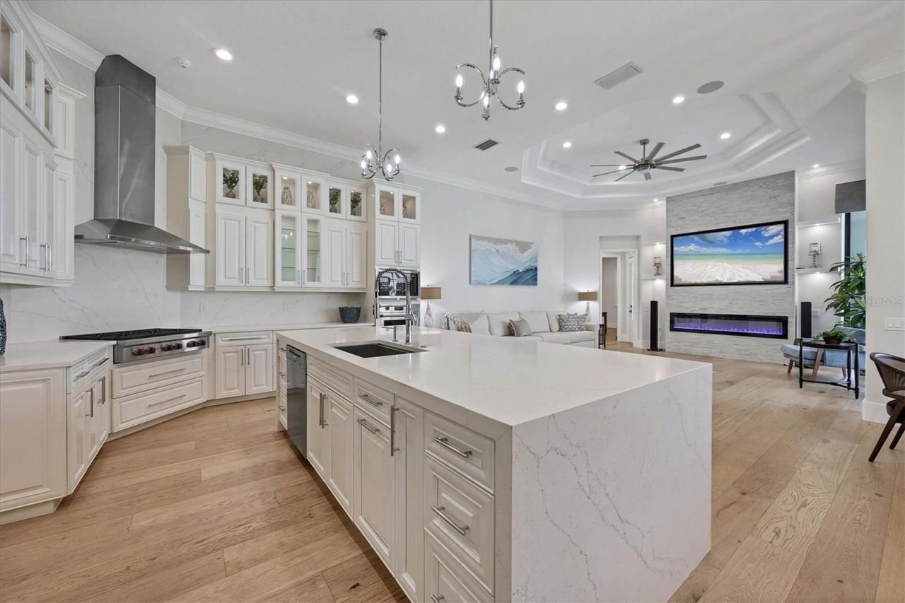 16404 Clearlake Avenue, Lakewood Ranch, FL 34202 Photo