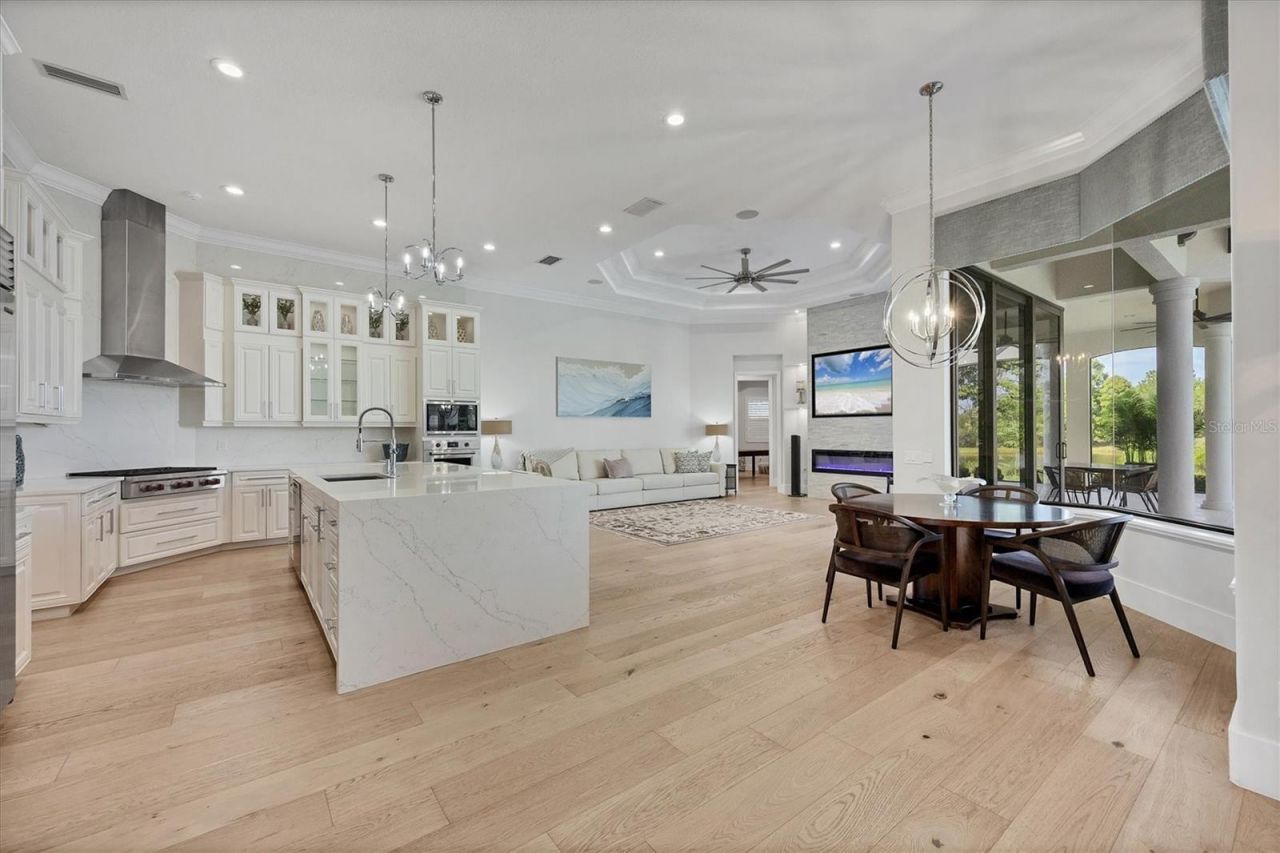 16404 Clearlake Avenue, Lakewood Ranch, FL 34202 Photo