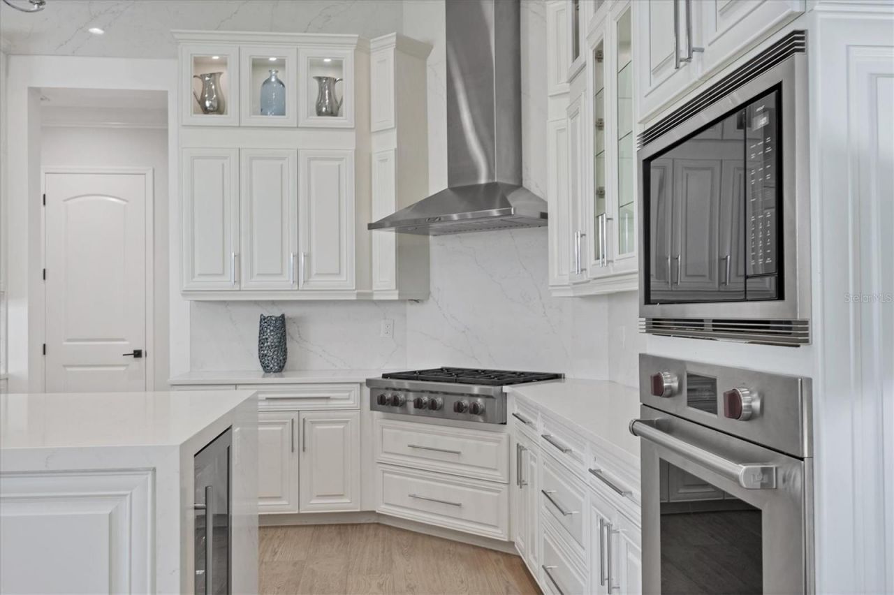 16404 Clearlake Avenue, Lakewood Ranch, FL 34202 Photo