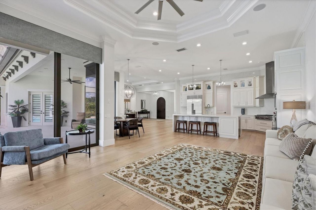 16404 Clearlake Avenue, Lakewood Ranch, FL 34202 Photo